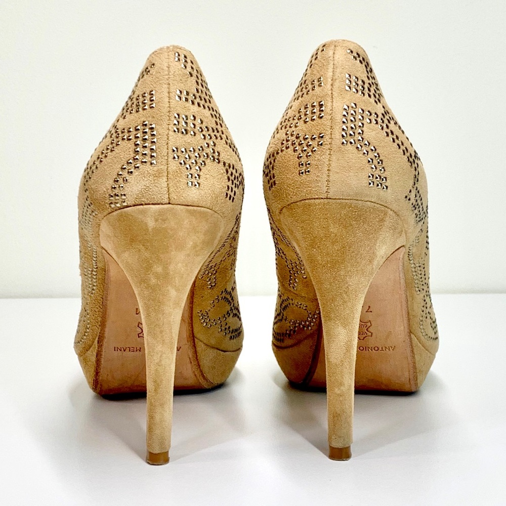 2/$50 - Antonio Menali Nude Leather w/Studs Pumps - Picture 7 of 16